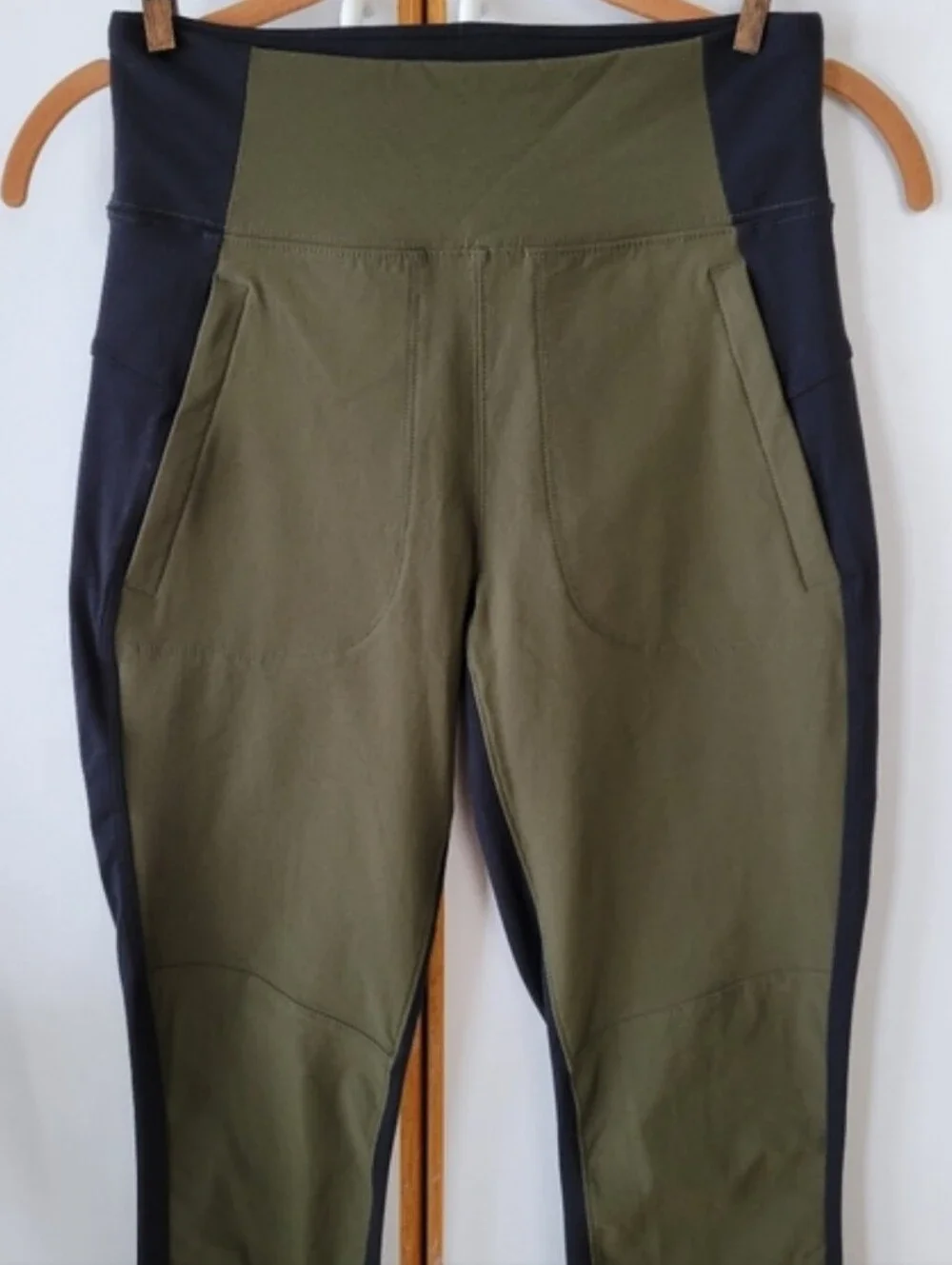 Athleta Headlands Hybrid Cargo Tight Pants 4 Hiking Leggings Lot Bundle